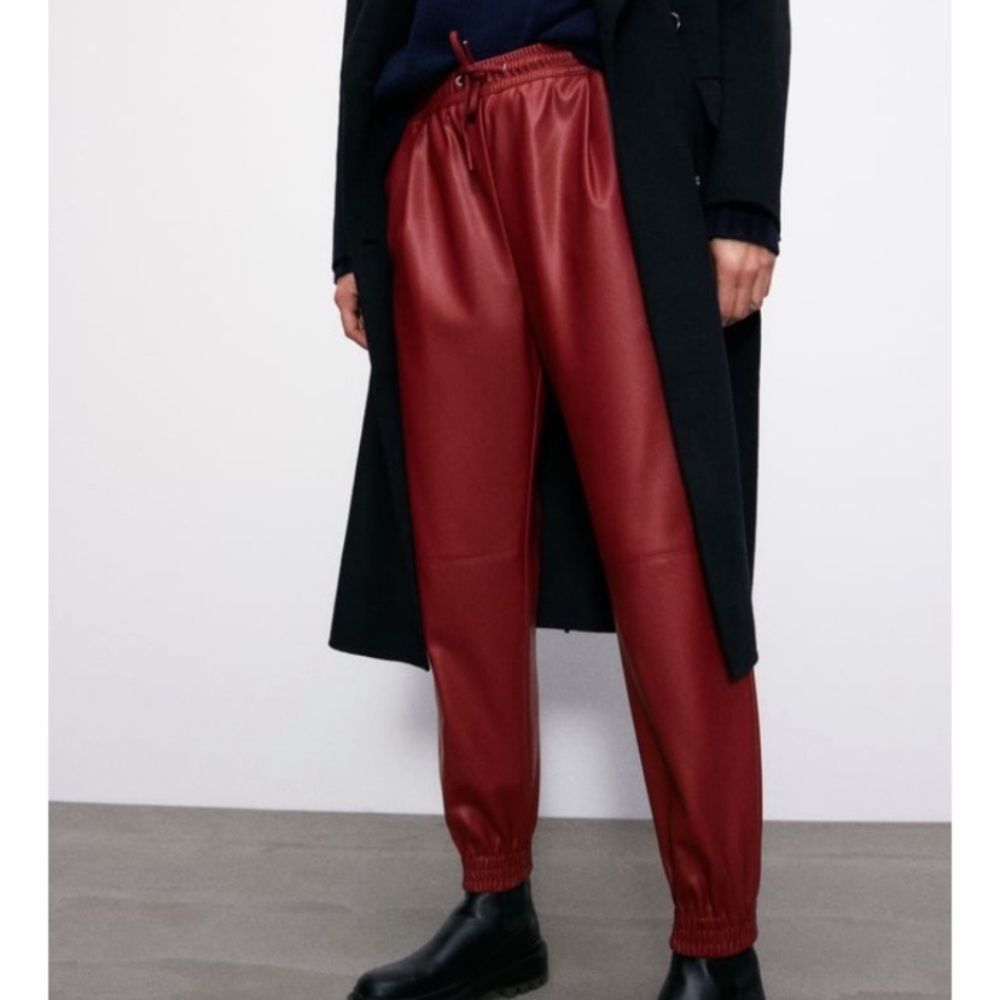COPY - ZARA - RED LEATHER JOGGER